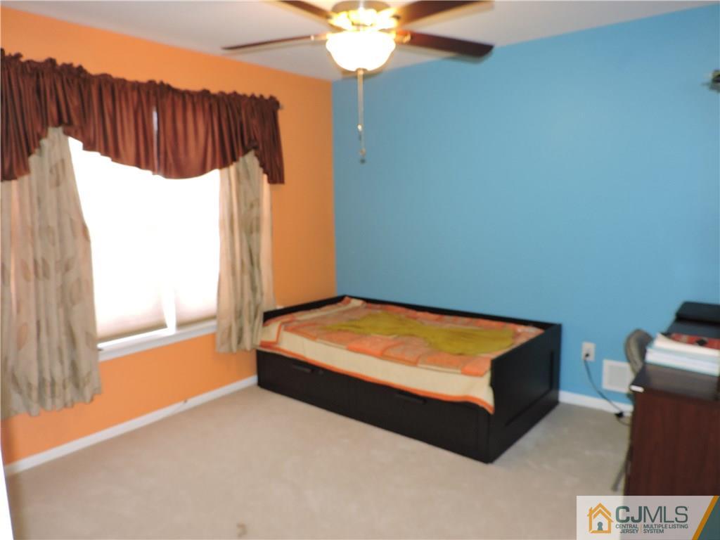 358 Hawthorne Road North Brunswick, NJ 08902 - Photo 12 of 24 Gallery Image 12