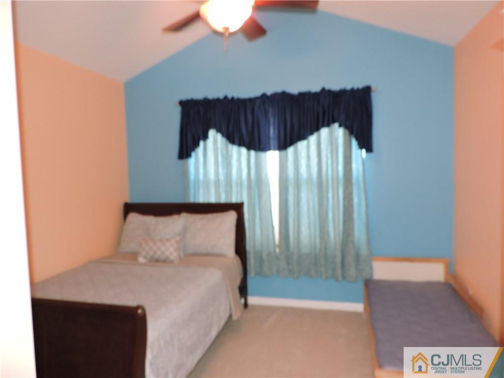 358 Hawthorne Road North Brunswick, NJ 08902 - Photo 13 of 24 Gallery Image 13