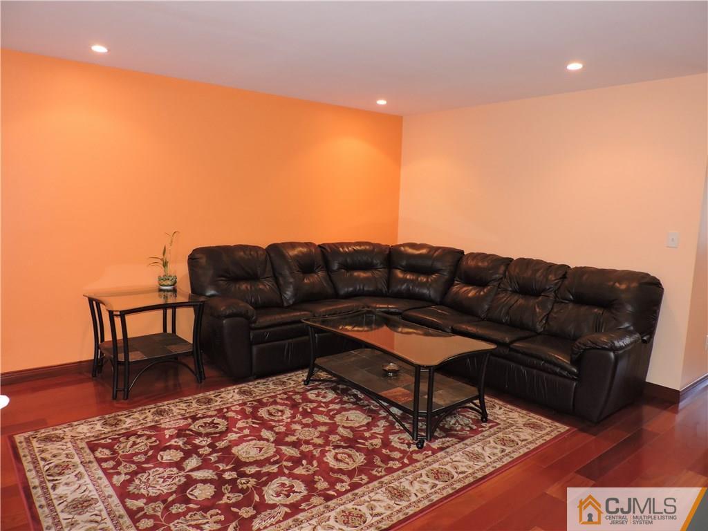 358 Hawthorne Road North Brunswick, NJ 08902 - Photo 3 of 24 Gallery Image 3