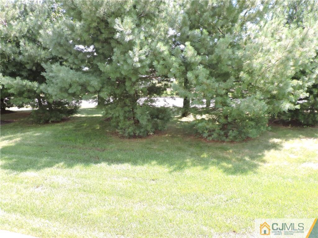 358 Hawthorne Road North Brunswick, NJ 08902 - Photo 23 of 24 Gallery Image 23