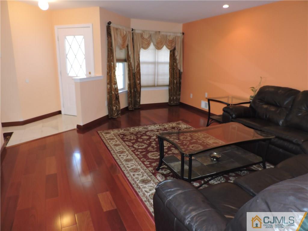 358 Hawthorne Road North Brunswick, NJ 08902 - Photo 4 of 24 Gallery Image 4