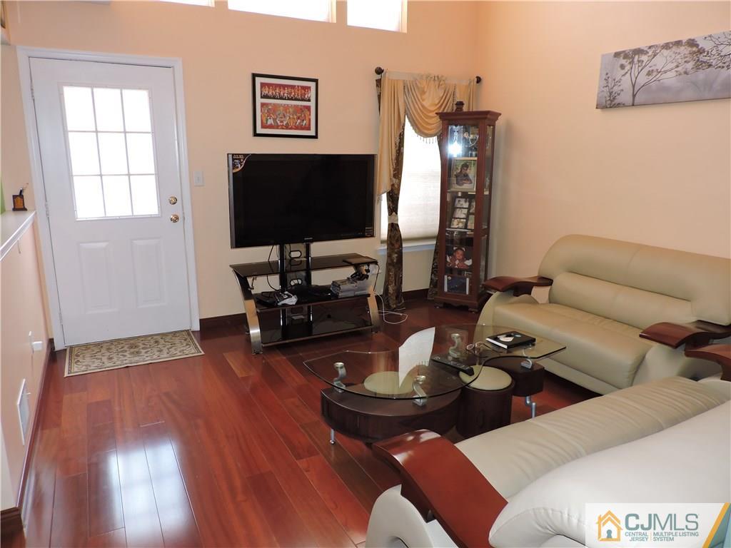 358 Hawthorne Road North Brunswick, NJ 08902 - Photo 9 of 24 Gallery Image 9