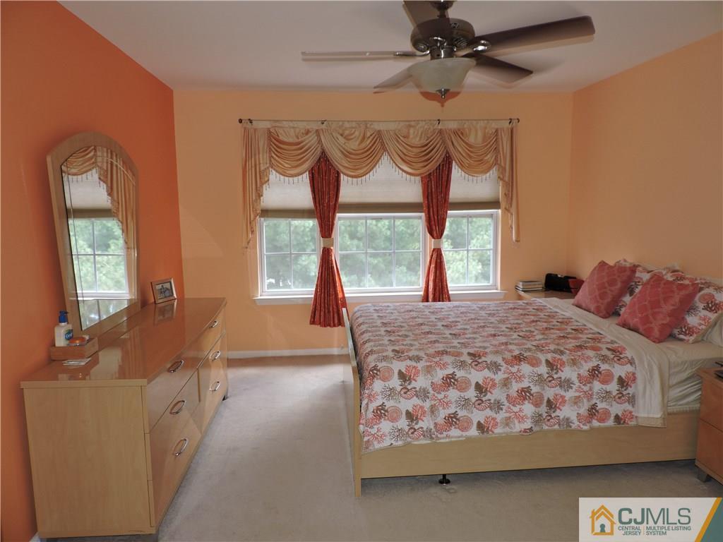 358 Hawthorne Road North Brunswick, NJ 08902 - Photo 10 of 24 Gallery Image 10
