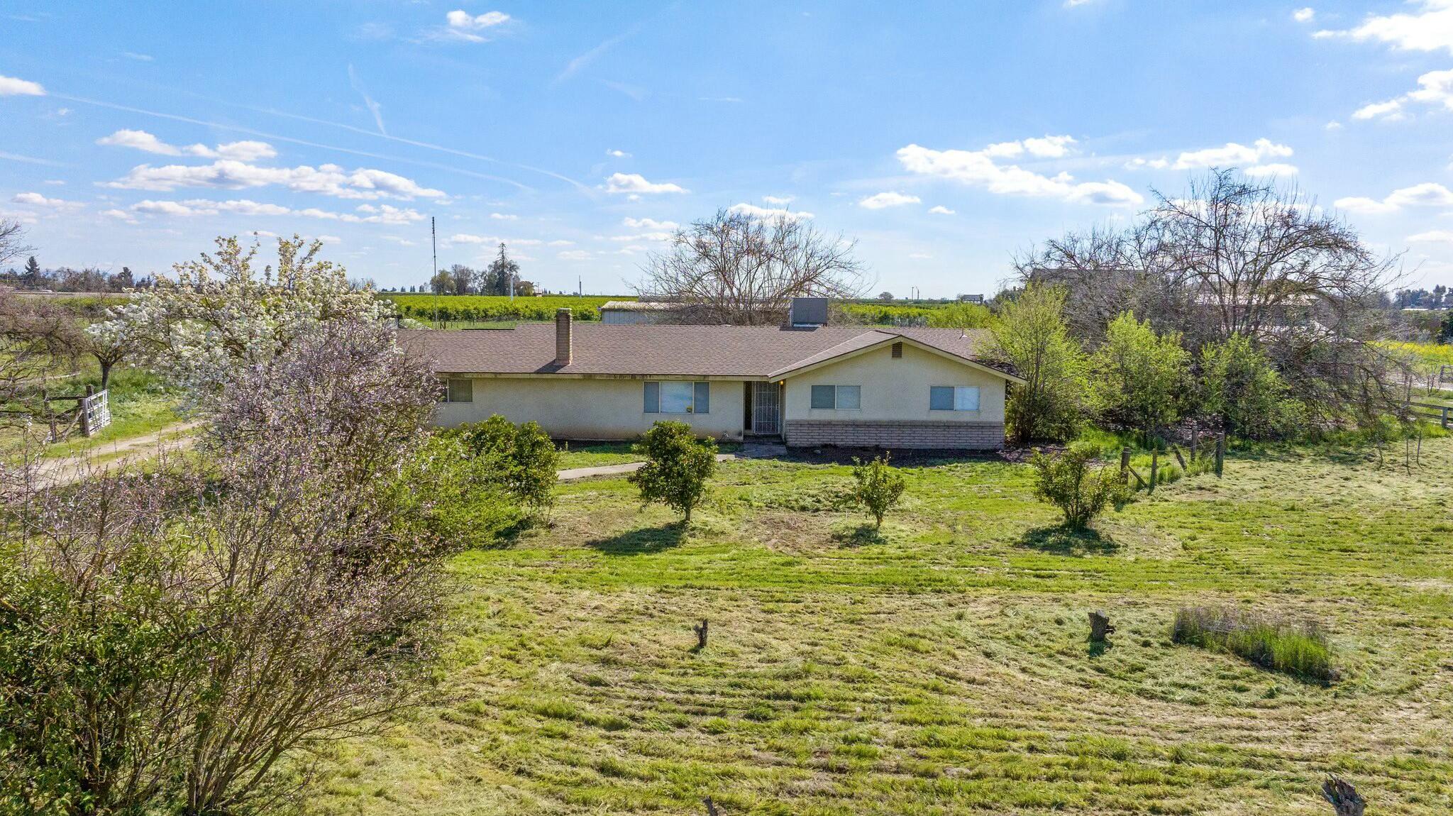 1661 West Visalia Road Exeter, CA 93221 - Photo 2 of 76 tempImagez6fGYI