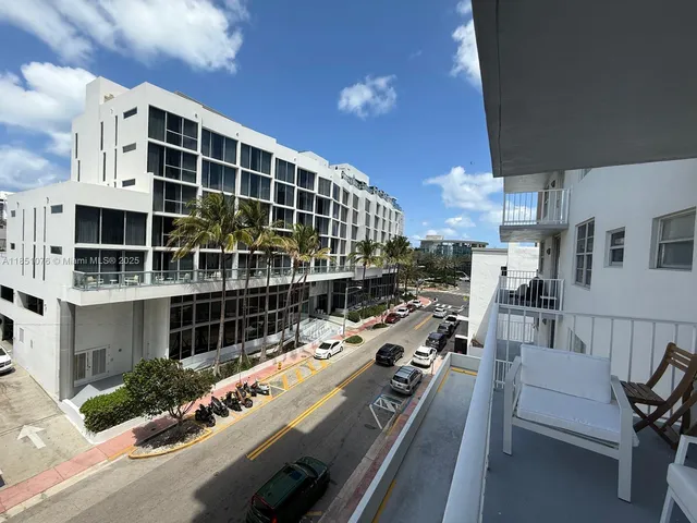 $4,100 | 2829 Indian Creek Drive, Unit 408, Miami Beach, FL 33140