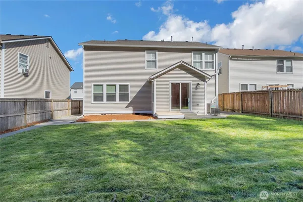 $575,000 | 12110 135th Street East, Puyallup, WA 98374
