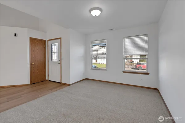 $575,000 | 12110 135th Street East, Puyallup, WA 98374