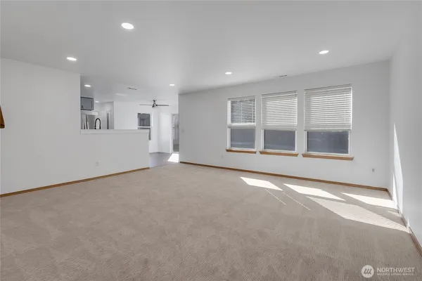 $575,000 | 12110 135th Street East, Puyallup, WA 98374