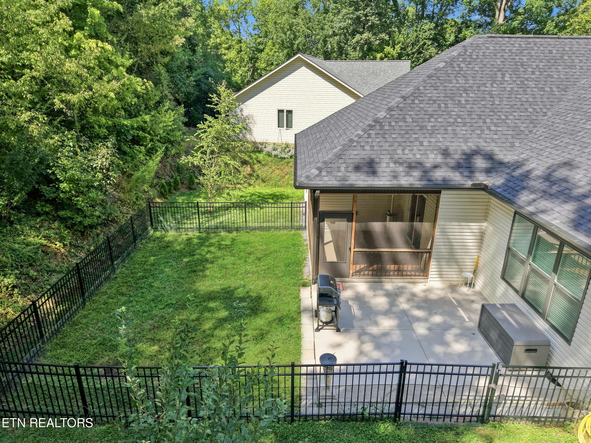 128 Inata Circle Loudon, TN 37774 - Photo 37 of 45 40_128 inata cir00038