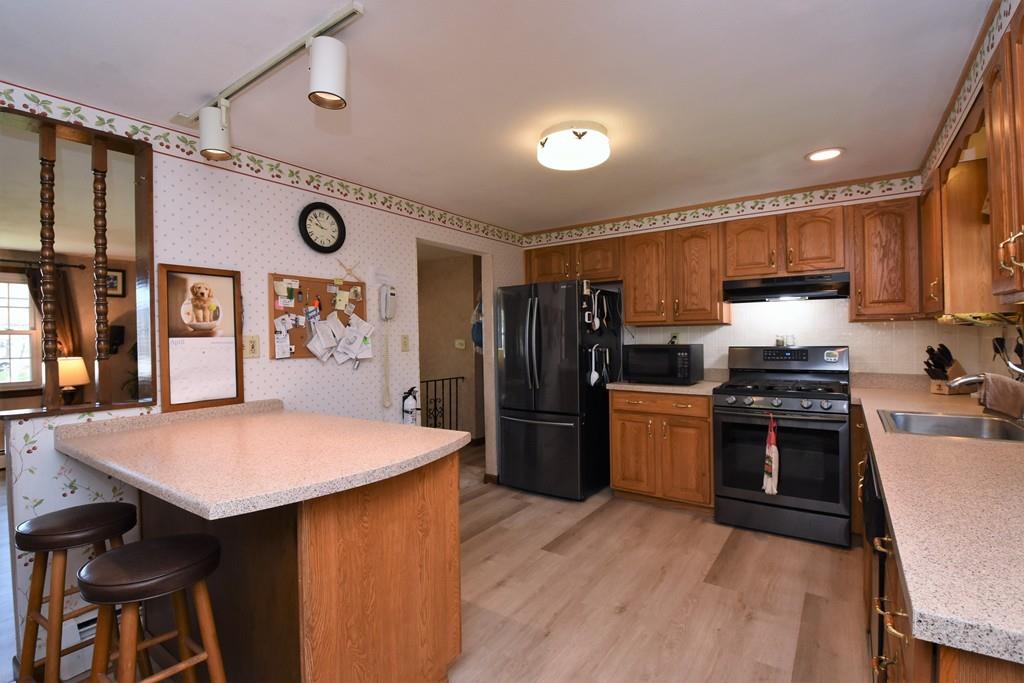 83 Turnpike Road Chelmsford, MA 01824 - Photo 13 of 26 Gallery Image 13