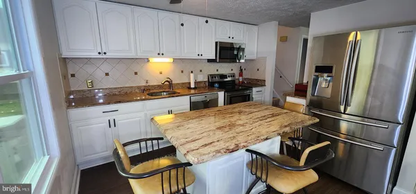 $2,800 | 4 Big Stone Court, Baltimore, MD 21228