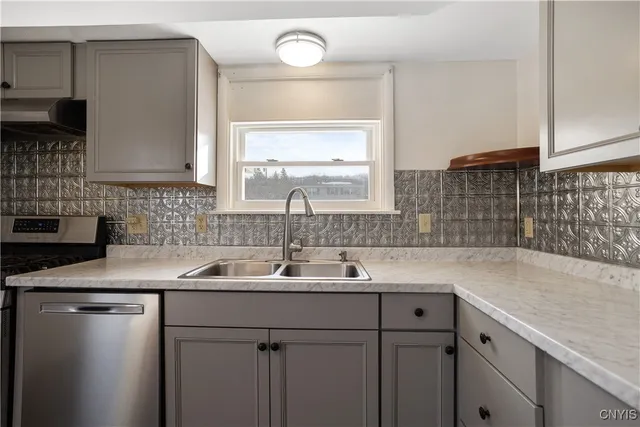 $169,000 | 4190 Churchill Lane, Lenox, NY 13032