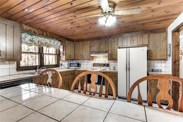 36 Nutting Road Groton, MA 01450 - Photo 13 of 30