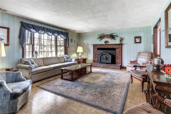 36 Nutting Road Groton, MA 01450 - Photo 4 of 30