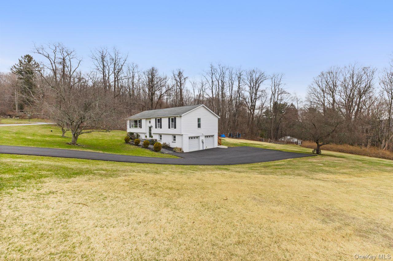 4 Stonewall Farm Road Mahopac, NY 10541 - Photo 28 of 36