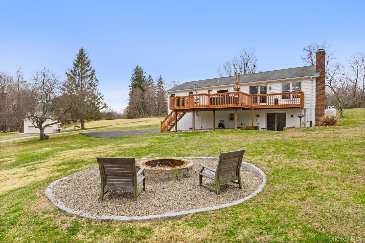 4 Stonewall Farm Road Mahopac, NY 10541 - Photo 31 of 36