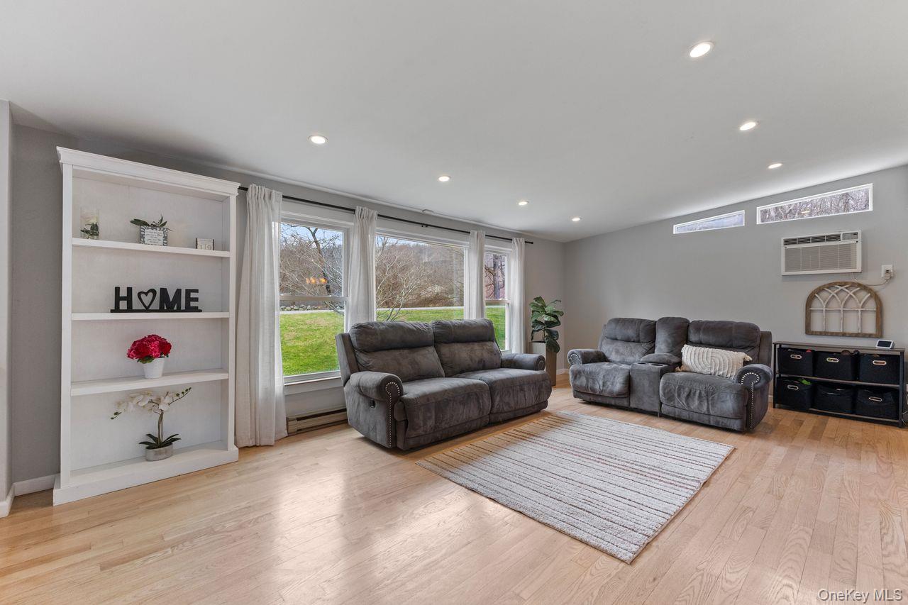 4 Stonewall Farm Road Mahopac, NY 10541 - Photo 7 of 36 Large living room with plenty of natural light.