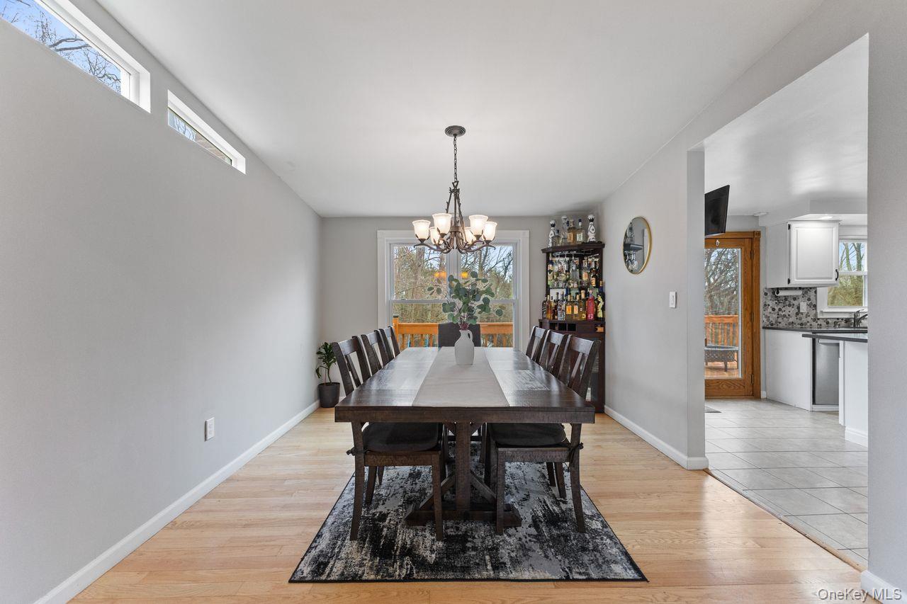 4 Stonewall Farm Road Mahopac, NY 10541 - Photo 9 of 36 Dining area.