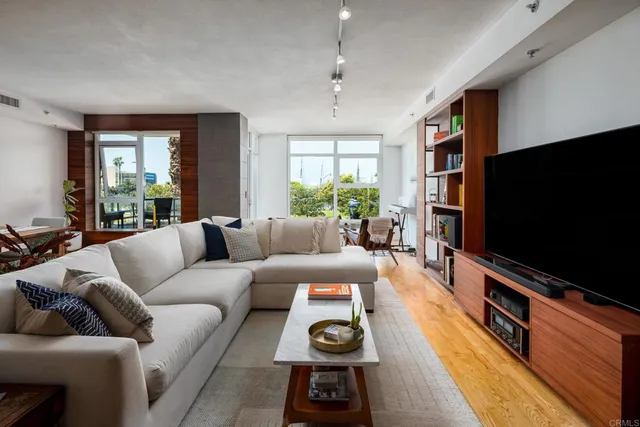 $1,365,000 | 1431 Pacific Highway, Unit 315, San Diego, CA 92101