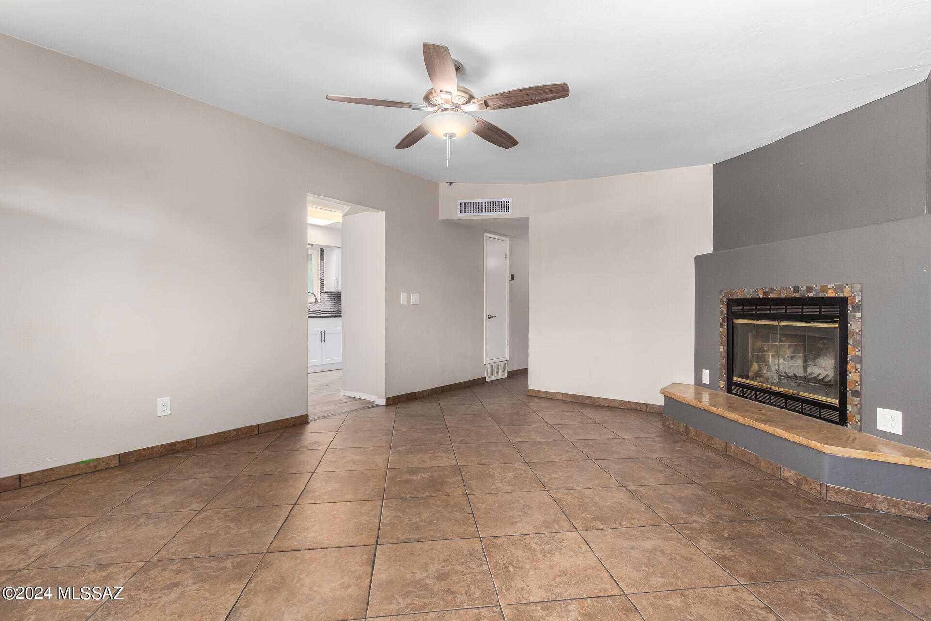 7119 South Missiondale Road Tucson, AZ 85756 - Photo 7 of 34 Gallery Image 7