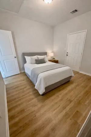 $1,200 | 103 A Lincoln Cedars Drive, Baytown, TX 77523