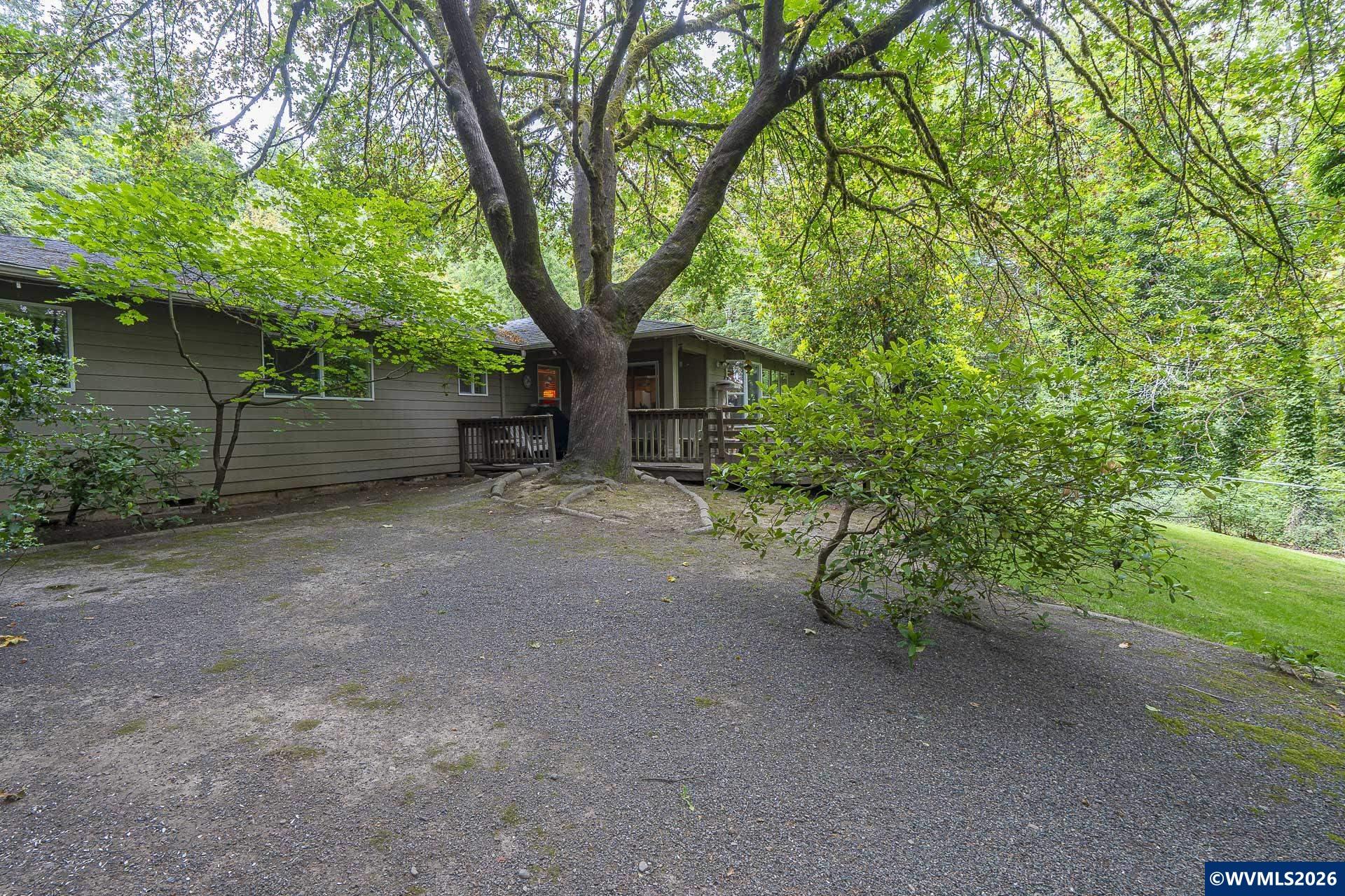 3864 Spring Street South Salem, OR 97302 - Photo 7 of 49