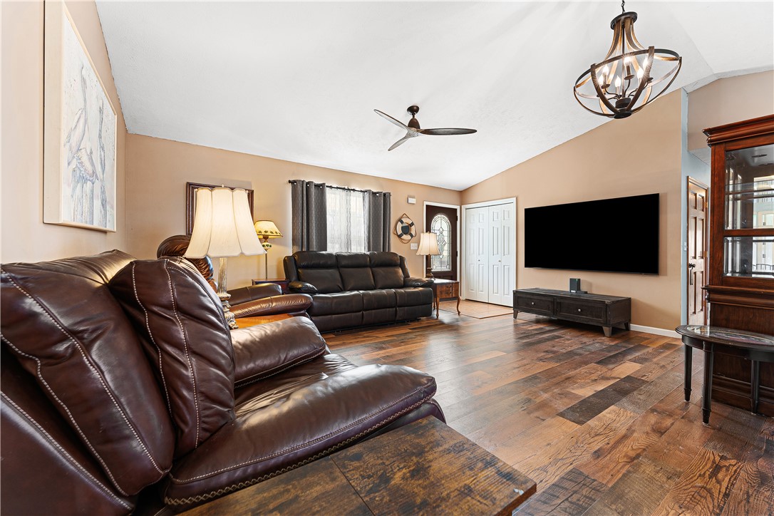 281 Cherokee Drive Fair Play, SC 29643 - Photo 2 of 29