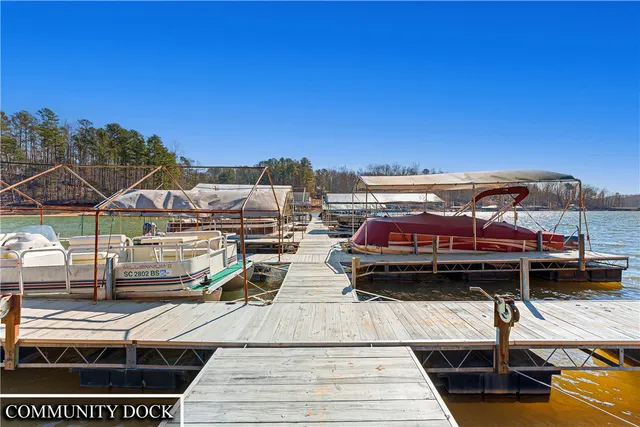 $390,000 | 281 Cherokee Drive, Fair Play, SC 29643