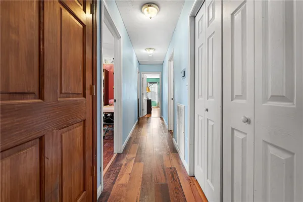 $369,900 | 281 Cherokee Drive, Fair Play, SC 29643
