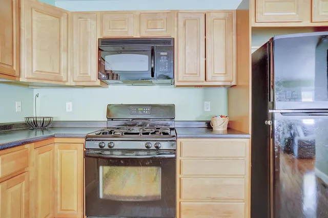 $519,900 | 31 Rosanna Drive, Dover, NH 03820