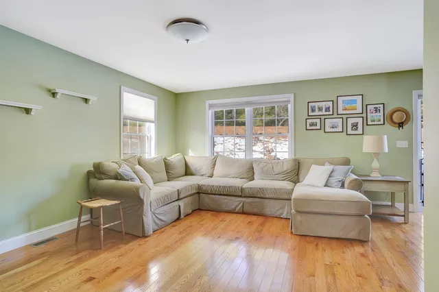 $519,900 | 31 Rosanna Drive, Dover, NH 03820