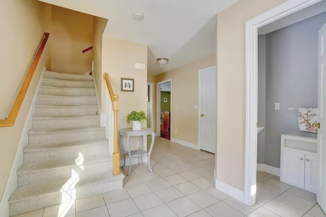 $519,900 | 31 Rosanna Drive, Dover, NH 03820