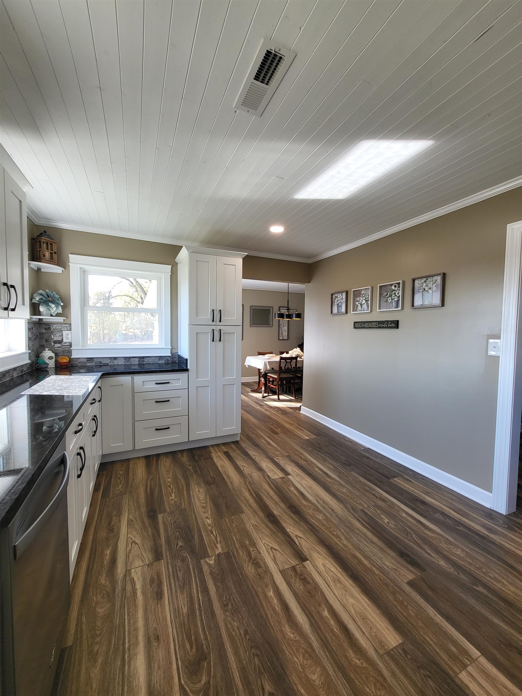 3637 Lightfoot Luckett Road Ripley, TN 38063 - Photo 14 of 25 a kitchen with granite countertop lots of counter top space
