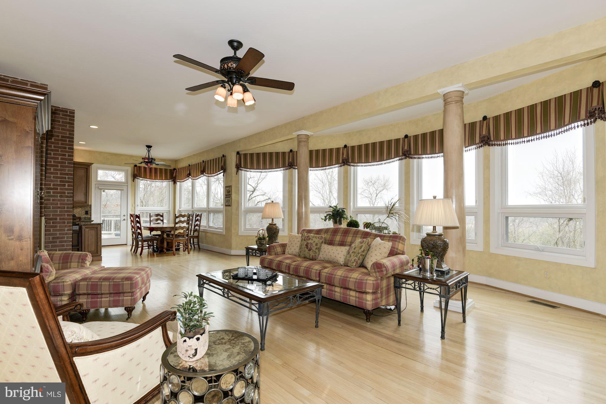 18121 Canby Road Leesburg, VA 20175 - Photo 11 of 30 Family Room