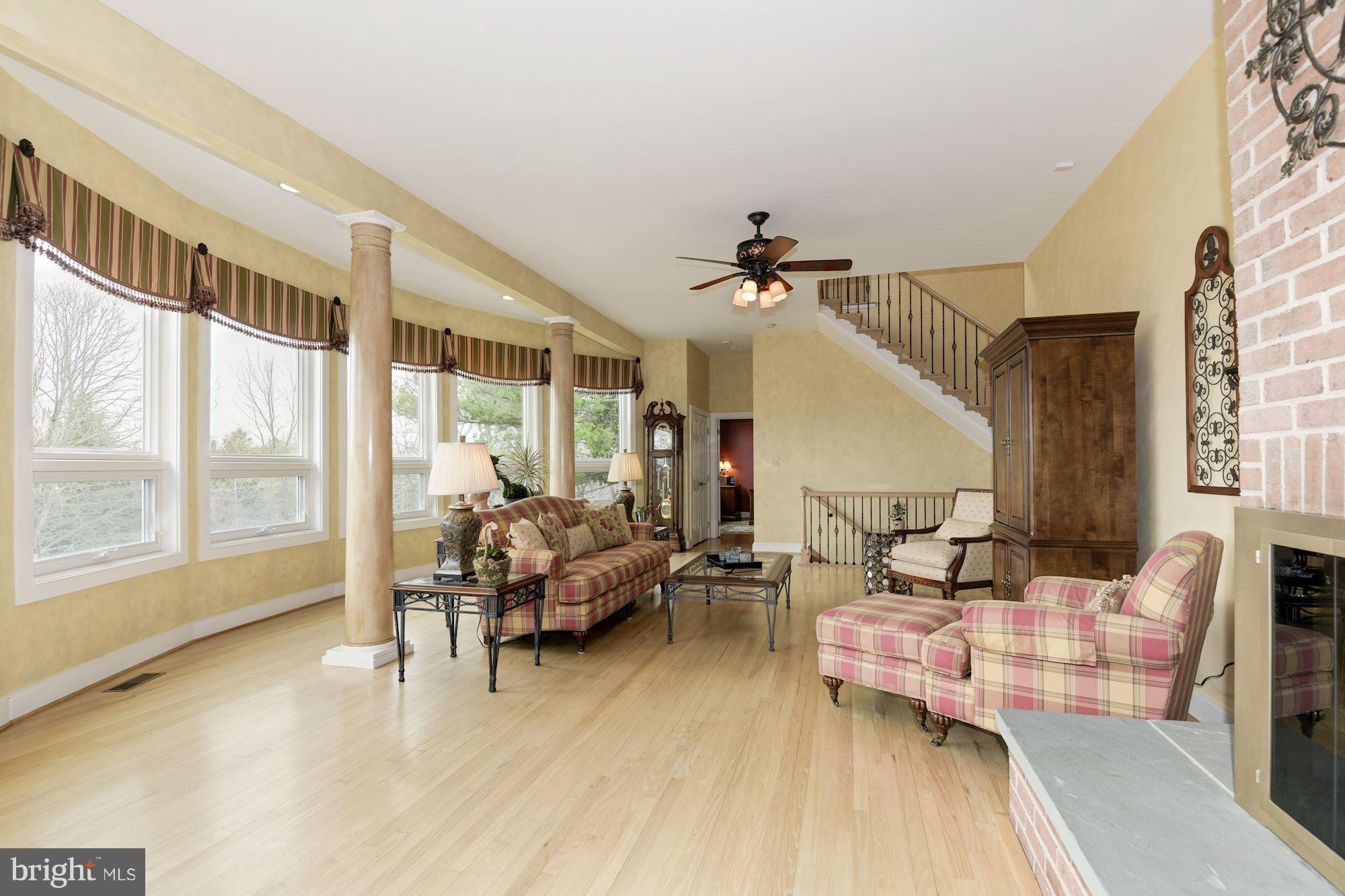 18121 Canby Road Leesburg, VA 20175 - Photo 10 of 30 Family Room