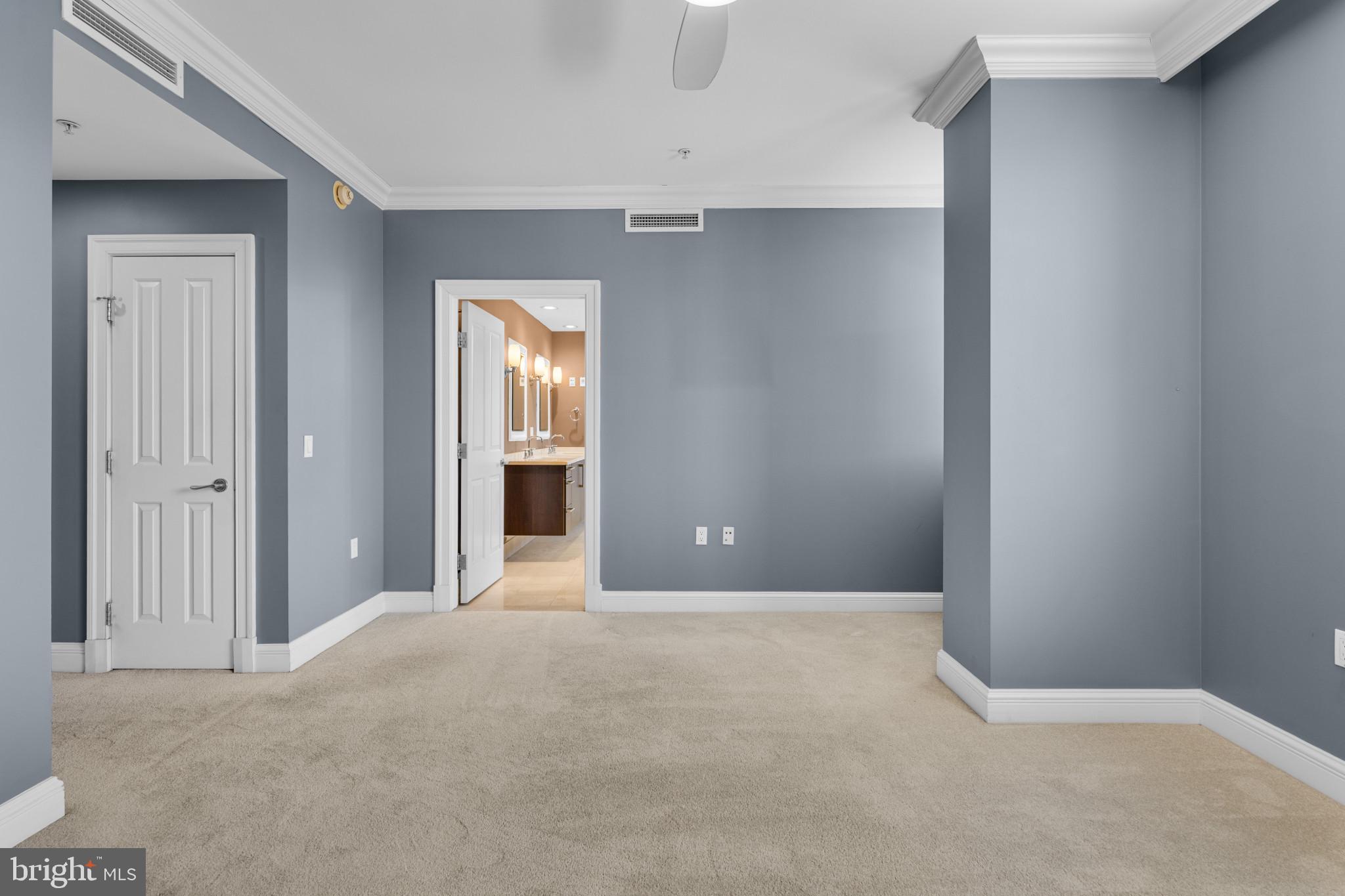 801 Key Highway, Unit P64 Baltimore, MD 21230 - Photo 20 of 52 Gourmet Kitchen with Viking Appliances