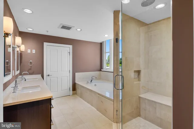 $450,000 | 801 Key Highway, Unit P64, Baltimore, MD 21230