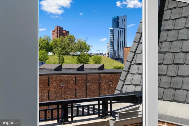 $450,000 | 801 Key Highway, Unit P64, Baltimore, MD 21230