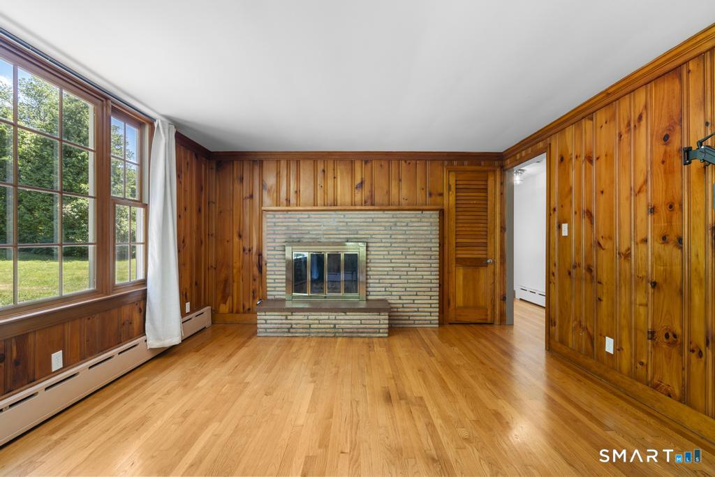 43 East Village Road Shelton, CT 06484 - Photo 15 of 40