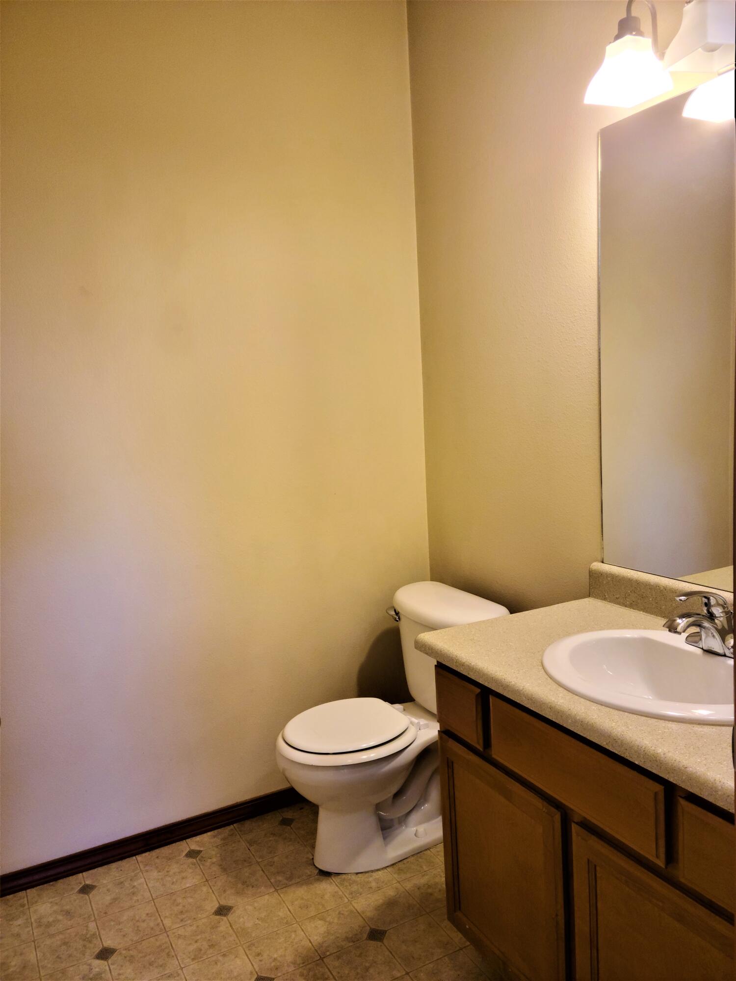 329 Cascade Drive Central Point, OR 97502 - Photo 14 of 30 Gallery Image 14