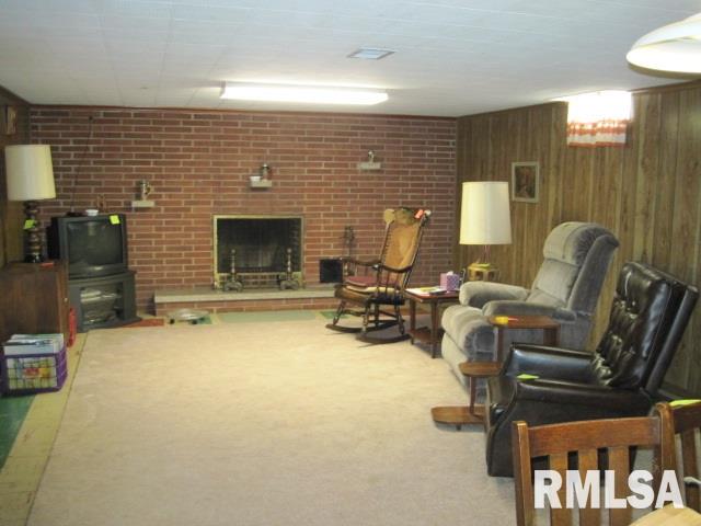 605 West Stonegate Road Peoria, IL 61614 - Photo 13 of 14 Gallery Image 13