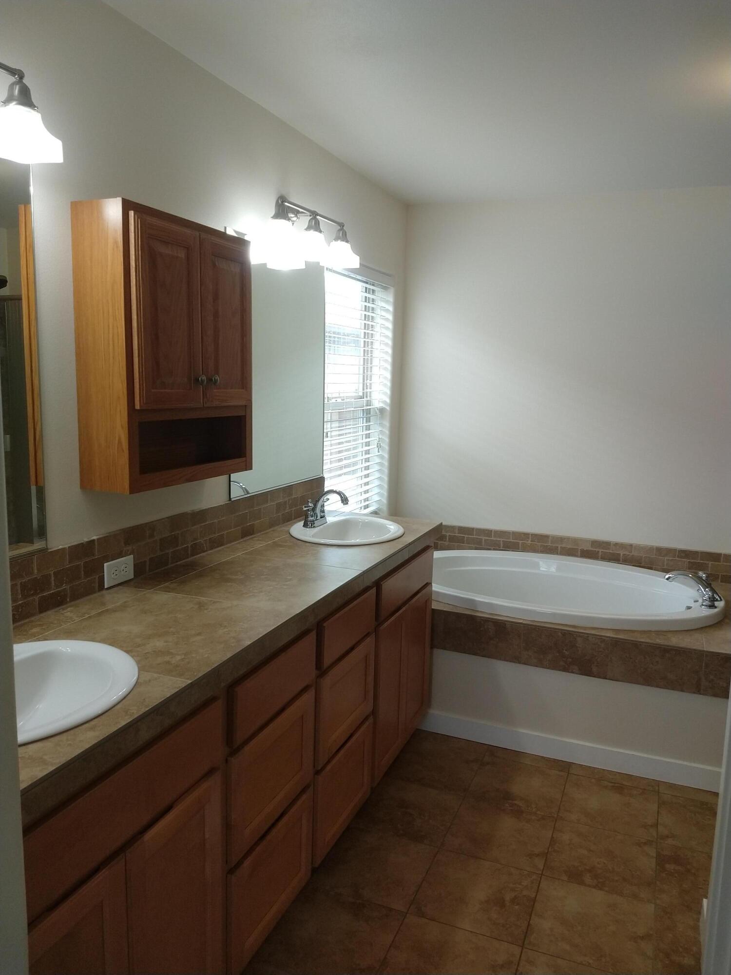 61760 Rigel Way Bend, OR 97702 - Photo 15 of 23 IMG_20220419_111107180