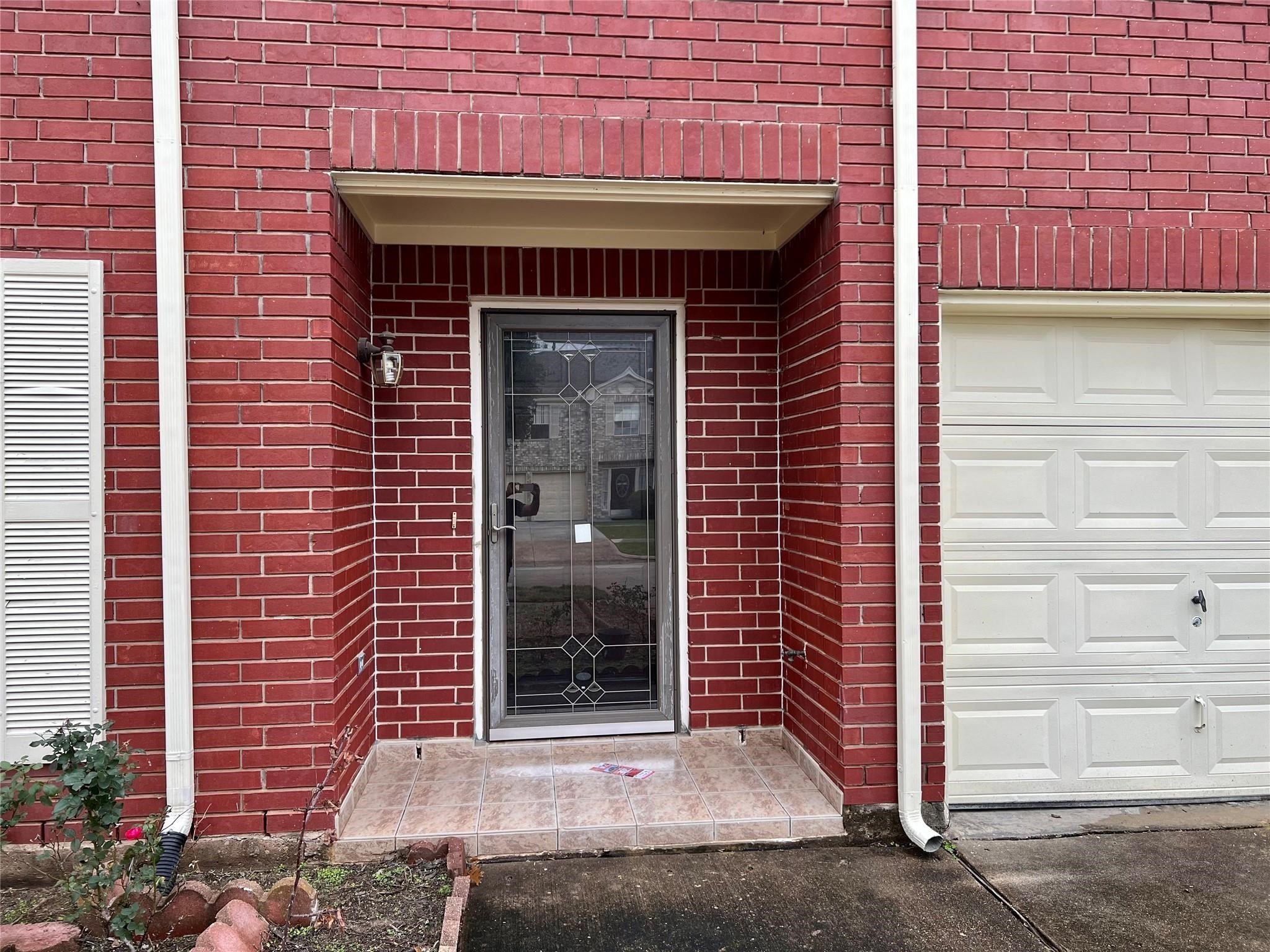 2211 Ruffian Lane Stafford, TX 77477 - Photo 4 of 25