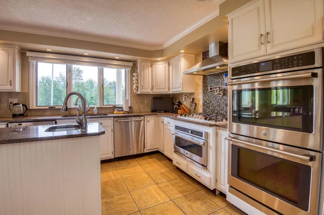 $1,200,000 | 1174 Highway 2, Randolph, NH 03593