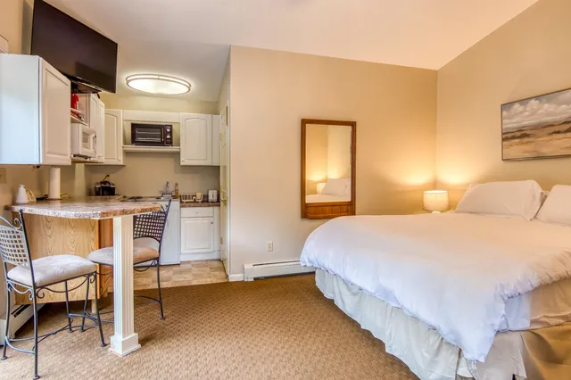 $1,200,000 | 1174 Highway 2, Randolph, NH 03593