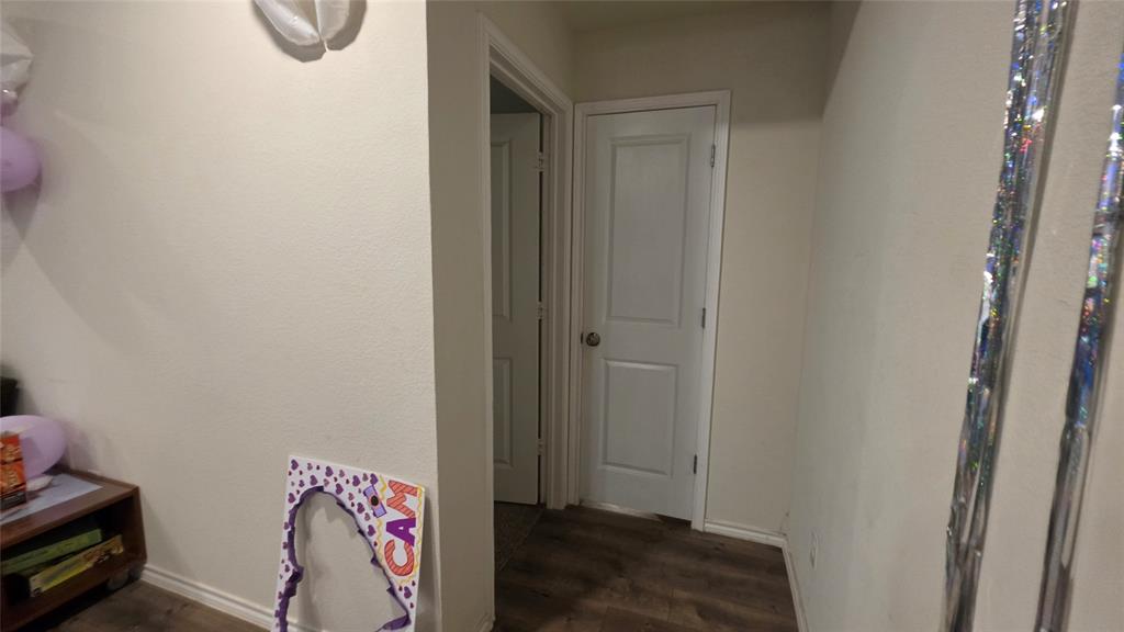 409 Samuel Street Denton, TX 76207 - Photo 27 of 40 a view of walk in closet