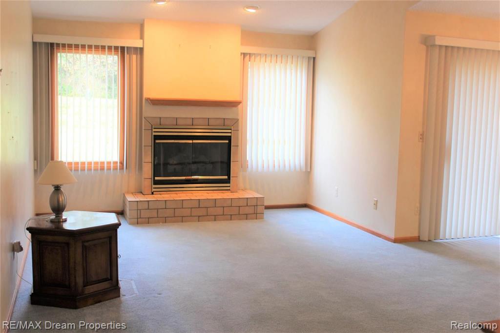 21975 River Ridge Trail Farmington Hills, MI 48335 - Photo 4 of 22