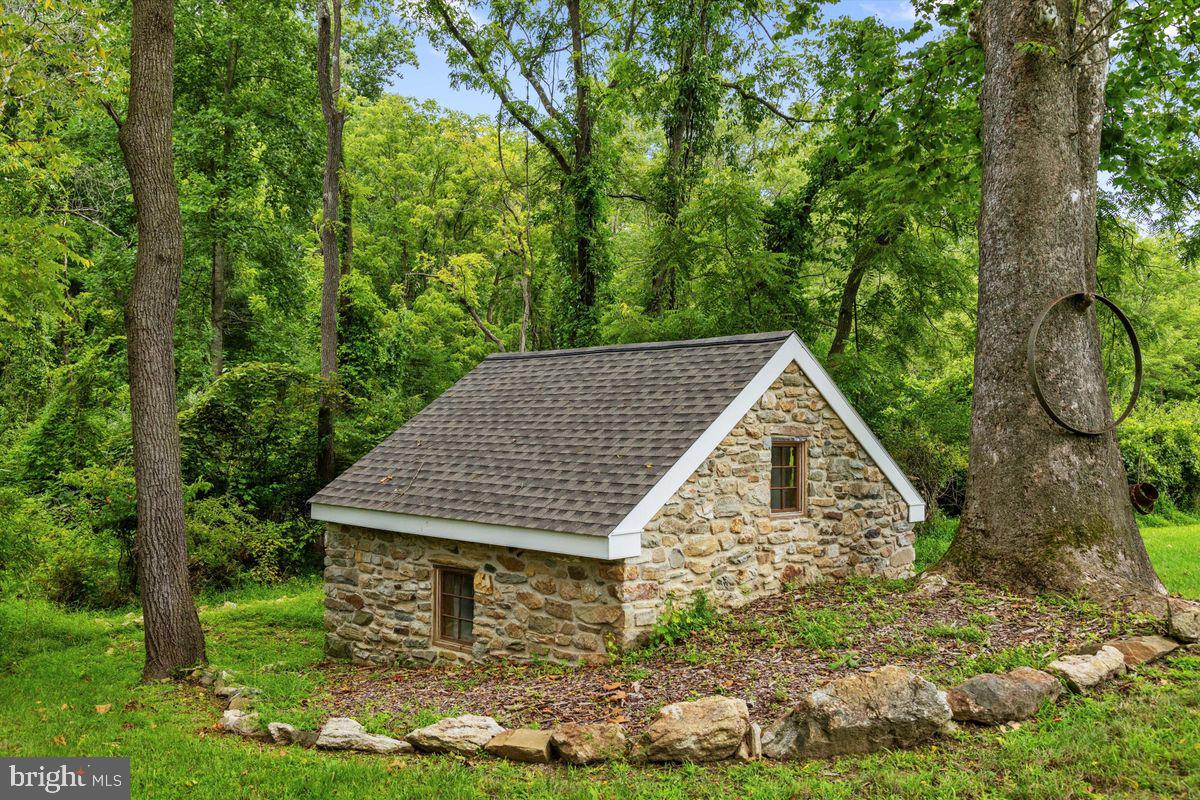 965 7 Oaks Road Chester Springs, PA 19425 - Photo 44 of 48 Spring house
