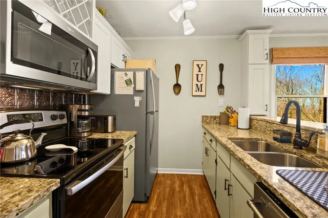 $185,000 | 103 Mid Holiday Lane, Unit D216, Beech Mountain, NC 28604