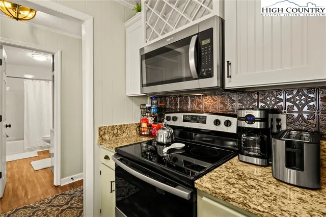 $185,000 | 103 Mid Holiday Lane, Unit D216, Beech Mountain, NC 28604